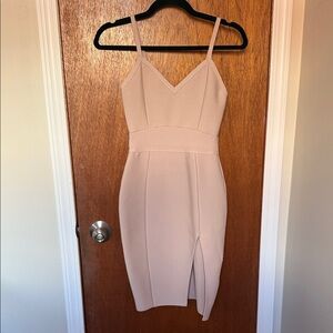 Elegant Beige Sleeveless Dress